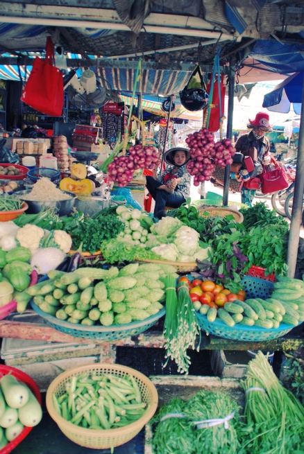 I have no idea what the person in the top right hand corner of this photo is wearing.