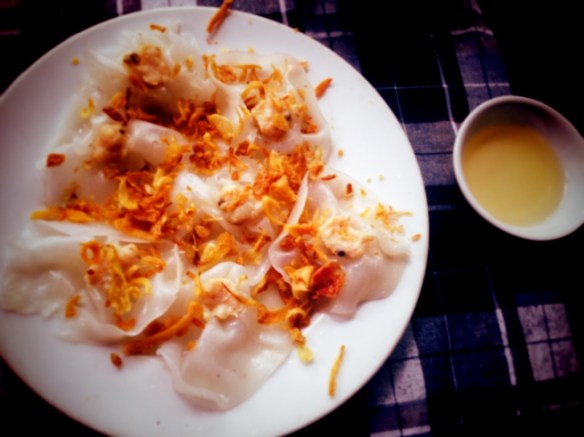 Banh bao vac, or White Rose, is a local speciality. Essentially, it’s a version of Chinese dumplings, brought to the city by Chinese traders. Delicious, but far from filling. In Vietnam, as in the rest of SE Asia, the price of a dish in a restaurant usually bears little or no connection with its size or complexity. You can order something for £4 – a lot in SE Asia – and end up with the tiniest amount, whilst your neighbour spends the same amount and gets a feast. These are menus priced by people who eat not at restaurant but on the street, where dishes are much, much cheaper. Wherever possible, eat on the street in SE Asia – the food is better, cheaper and more authentic.